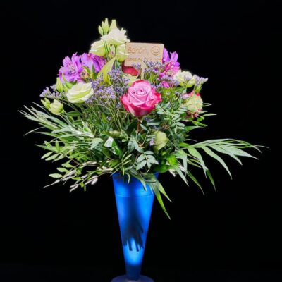 In the UK, sending flowers has always been a shorthand for saying what we sometimes can’t put into words—happy birthday, I’m thinking of you, I’m sorry, congratulations, I love you. Serenata Flowers has built its entire brand around that emotional truth, pairing it with something very modern: fast, nationwide online delivery. Since launching as one of the early direct-to-customer internet florists, Serenata has aimed to make gifting fresh flowers simple, affordable, and reliably next-day.